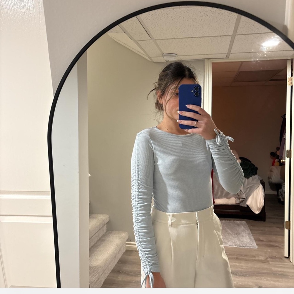 Light Blue Ruched Sleeve Bodysuit Size S